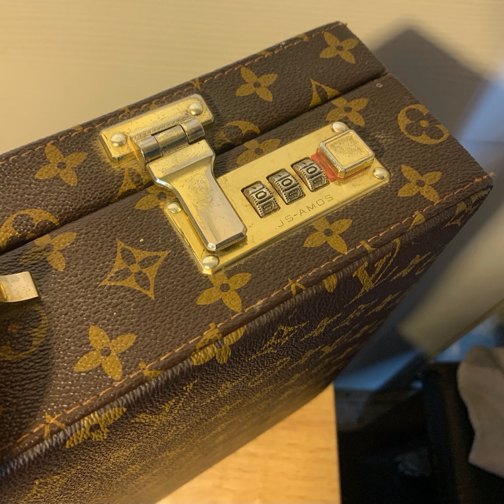 Vintage Louis Vutton Briefcase - Picture 6 of 9